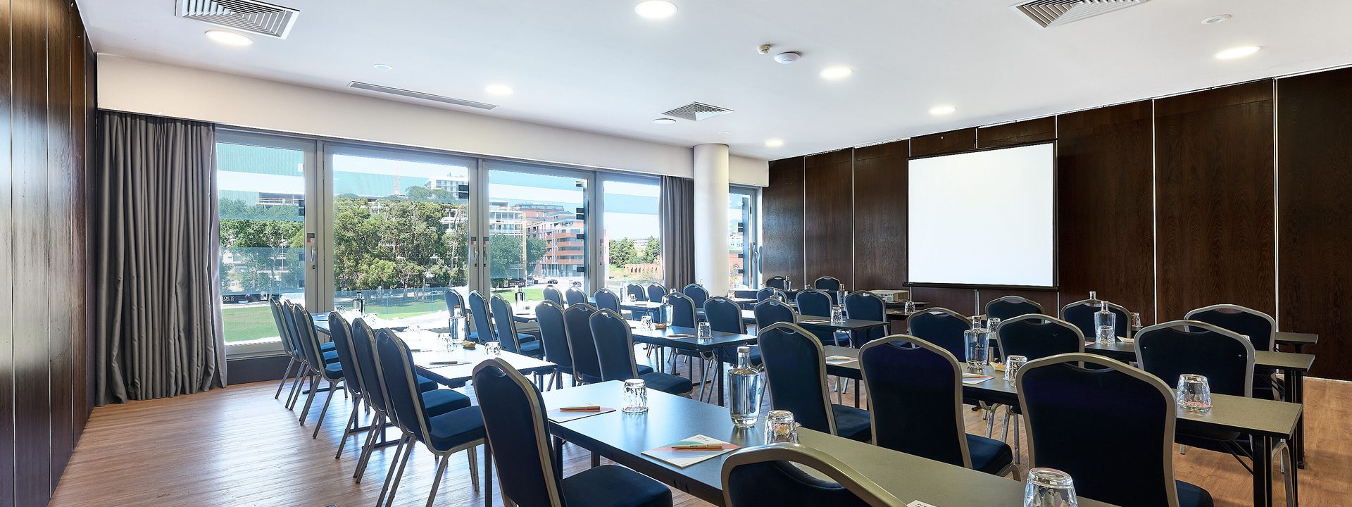 Meeting Room Ria Meliá Ria Hotel & Spa • Center of Portugal