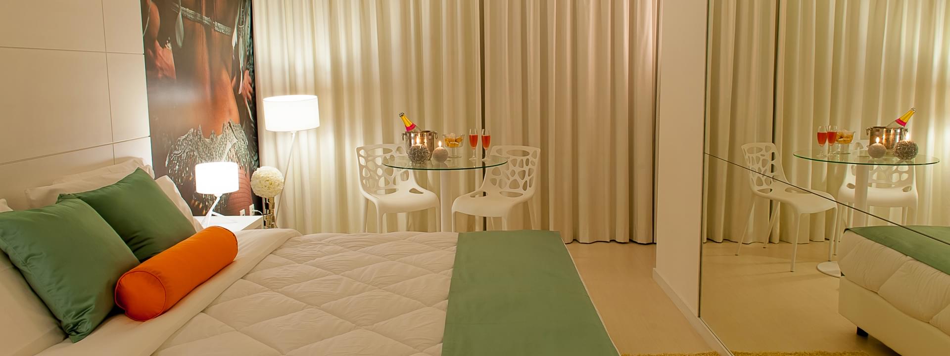 Vinyl M Hotel