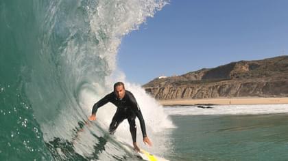 Surfing in Figueira da Foz: Europe's best right!